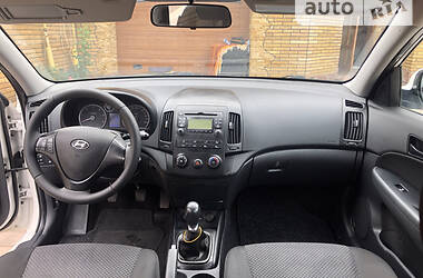 Хэтчбек Hyundai i30 2012 в Дубно