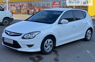 Хэтчбек Hyundai i30 2011 в Житомире