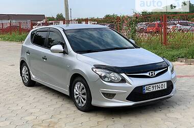 Хэтчбек Hyundai i30 2011 в Днепре