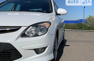 Хэтчбек Hyundai i30 2011 в Дубно