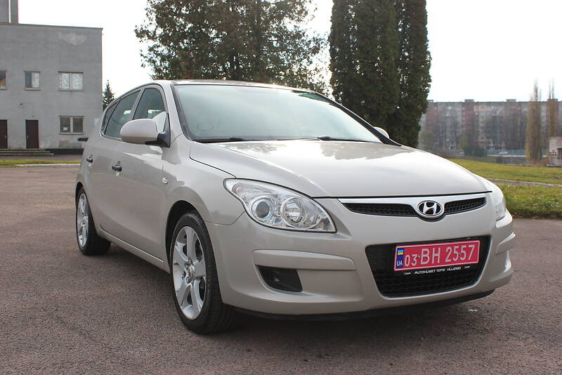 Хэтчбек Hyundai i30 2008 в Ровно