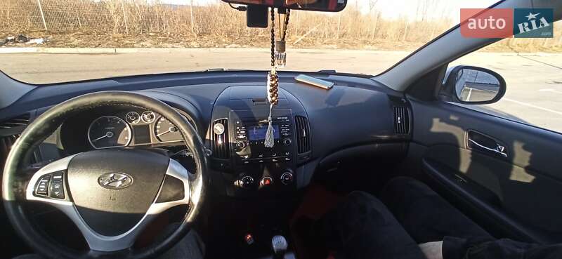 Универсал Hyundai i30 2008 в Запорожье