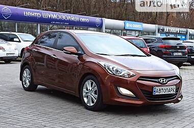 Хэтчбек Hyundai i30 2012 в Днепре