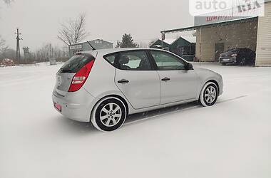 Хэтчбек Hyundai i30 2009 в Звенигородке