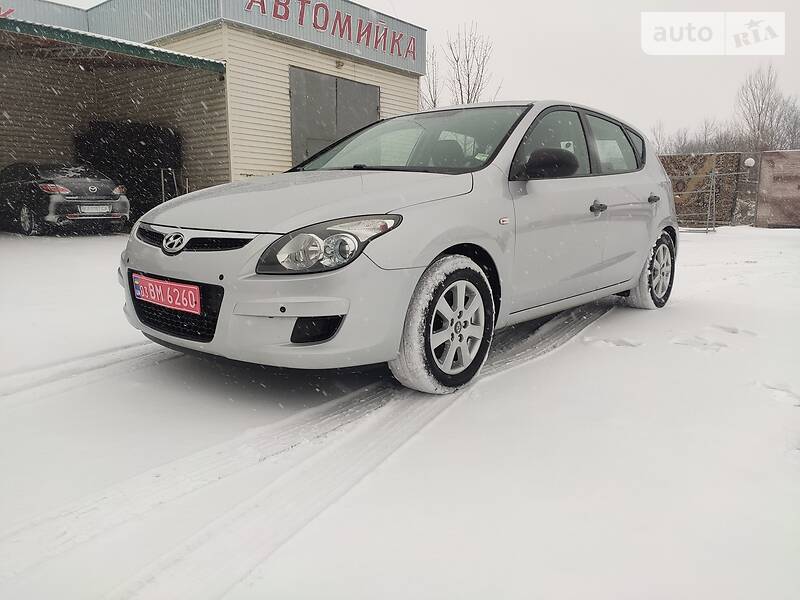 Хэтчбек Hyundai i30 2009 в Звенигородке