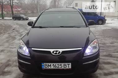 Універсал Hyundai i30 2008 в Ромнах