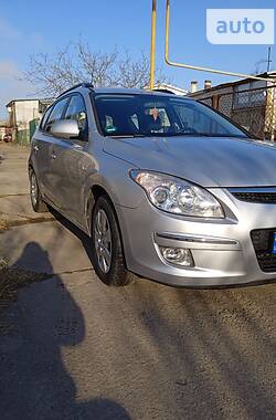 Универсал Hyundai i30 2008 в Вышгороде