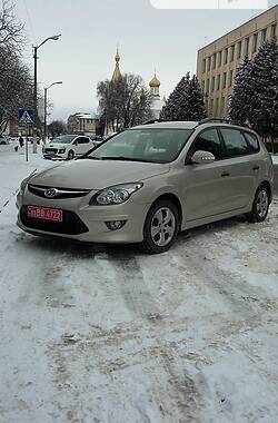 Универсал Hyundai i30 2012 в Дубно