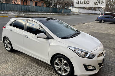 Хэтчбек Hyundai i30 2013 в Киеве