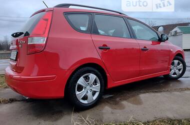 Универсал Hyundai i30 2010 в Днепре