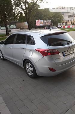 Универсал Hyundai i30 2014 в Ужгороде