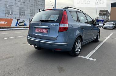 Универсал Hyundai i30 2009 в Мелитополе