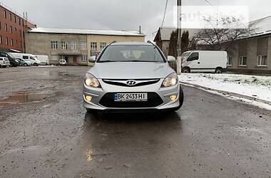 Универсал Hyundai i30 2010 в Ровно