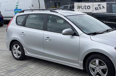 Универсал Hyundai i30 2012 в 