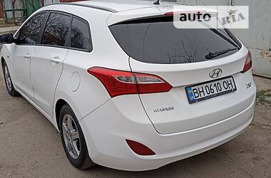 Универсал Hyundai i30 2013 в Бурштыне