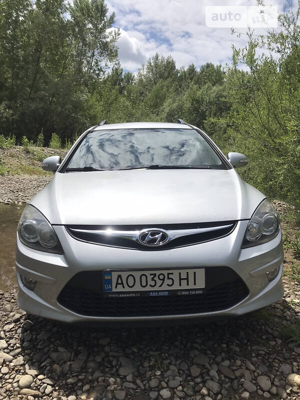 Седан Hyundai i30 2010 в Виноградове