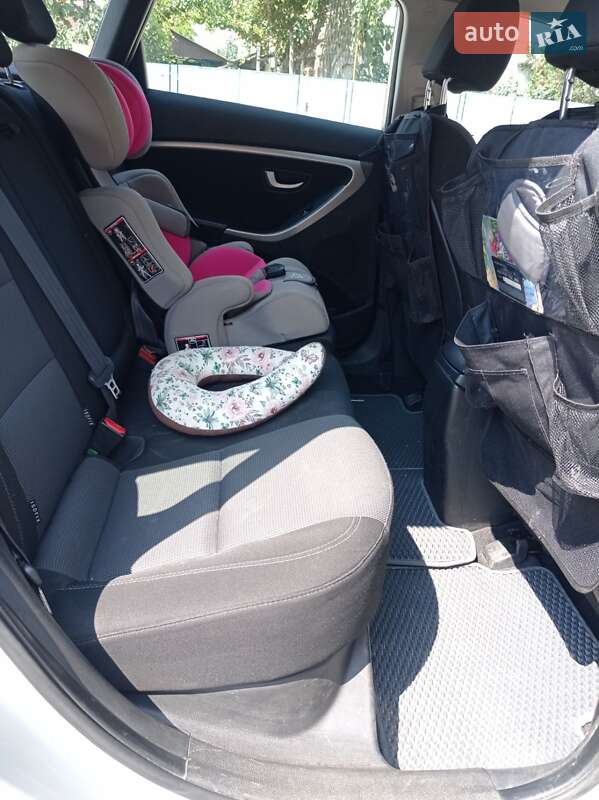 Универсал Hyundai i30 2013 в Ужгороде фото 8 Универсал Hyundai i30 2013 в Ужгороде