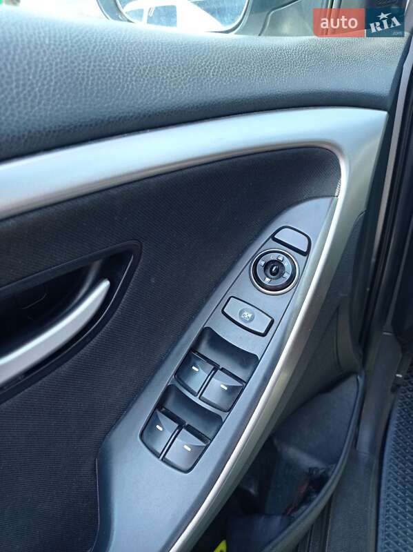 Универсал Hyundai i30 2013 в Ужгороде фото 6 Универсал Hyundai i30 2013 в Ужгороде