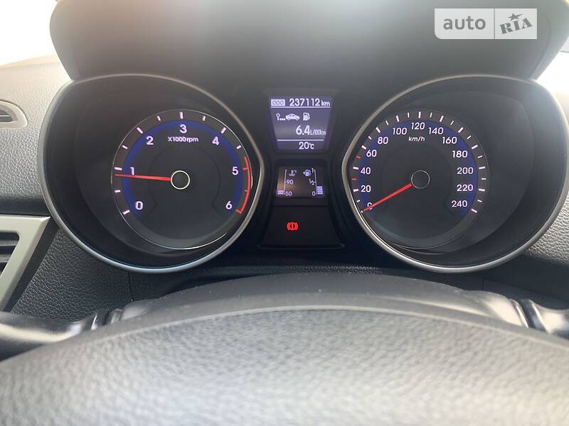 Универсал Hyundai i30 2014 в Крыжополе фото 9 Универсал Hyundai i30 2014 в Крыжополе