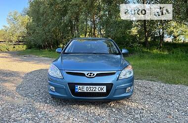 Хетчбек Hyundai i30 2008 в Хусті