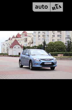 Седан Hyundai i30 2011 в Києві