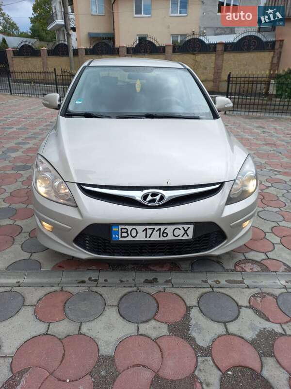 Hyundai i30 2012