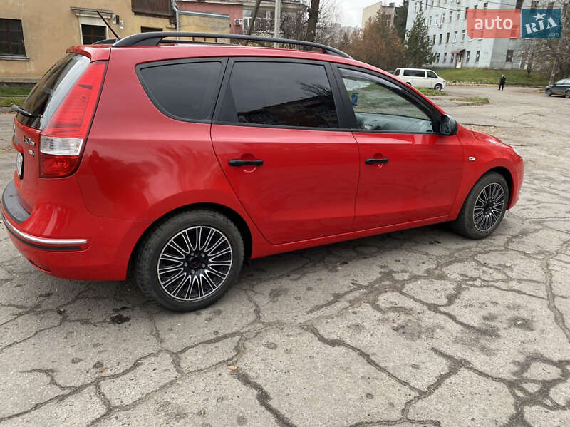 Универсал Hyundai i30 2008 в Полтаве