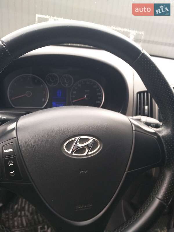 Хэтчбек Hyundai i30 2008 в Долине