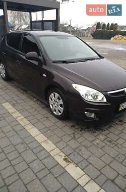 Хетчбек Hyundai i30 2008 в 