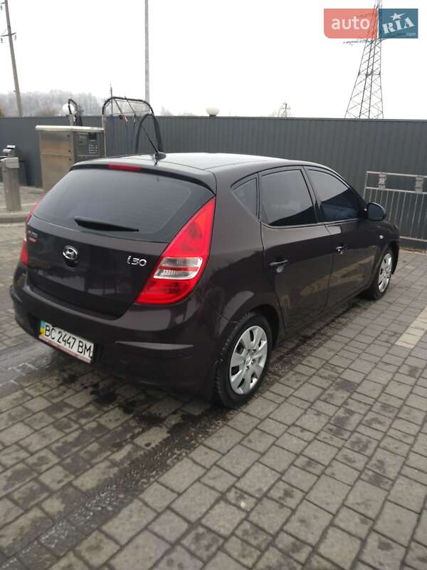 Хэтчбек Hyundai i30 2008 в Долине