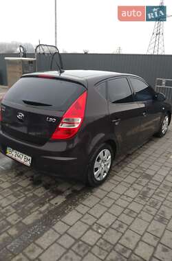 Хетчбек Hyundai i30 2008 в 