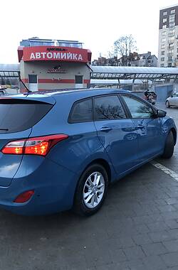 Универсал Hyundai i30 2013 в Тернополе