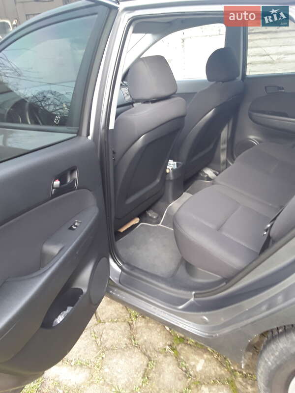 Хэтчбек Hyundai i30 2008 в Кременце