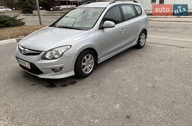 Универсал Hyundai i30 2010 в Харькове