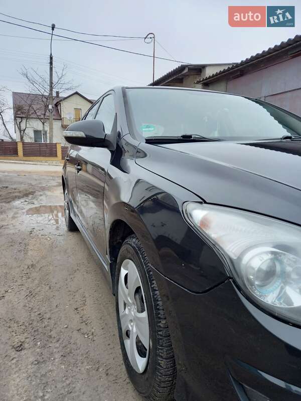 Хетчбек Hyundai i30 2011 в Тернополі