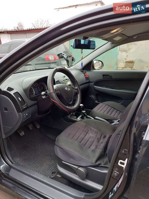 Хетчбек Hyundai i30 2011 в Тернополі
