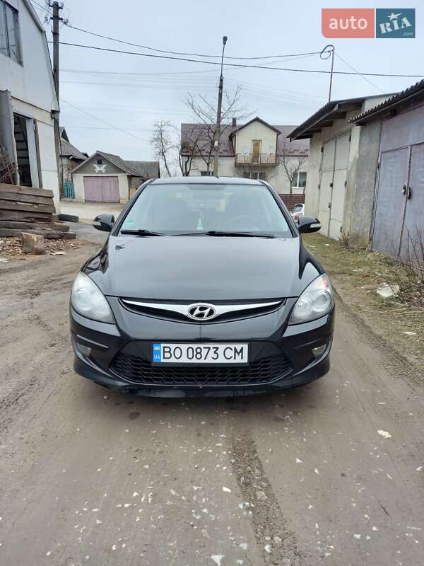 Хетчбек Hyundai i30 2011 в Тернополі