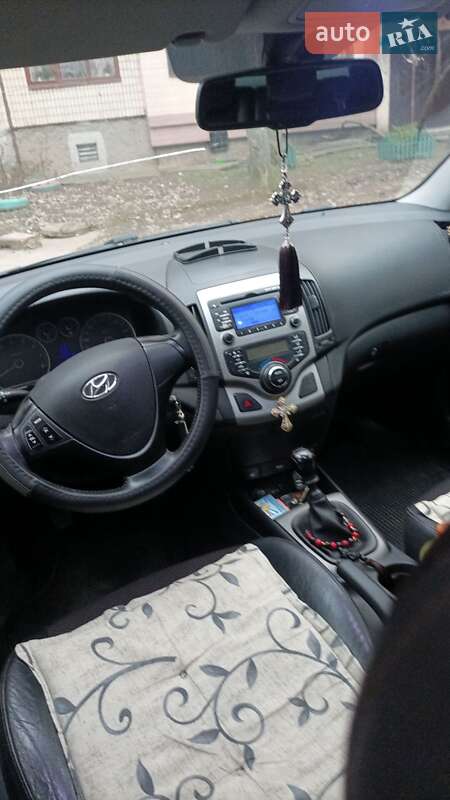 Универсал Hyundai i30 2009 в Кривом Роге