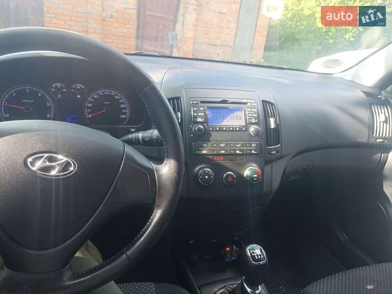 Універсал Hyundai i30 2012 в Чернігові