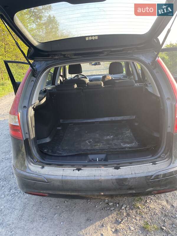 Універсал Hyundai i30 2010 в Радехові