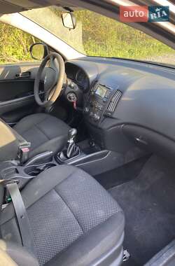 Універсал Hyundai i30 2010 в Радехові