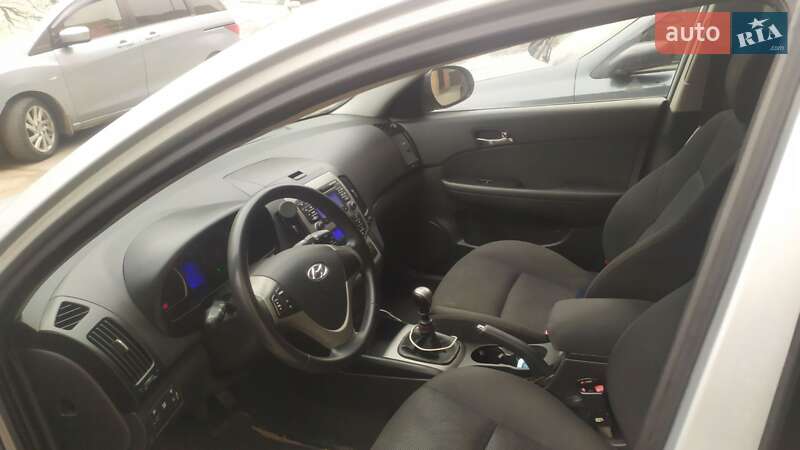Универсал Hyundai i30 2008 в Хмельницком