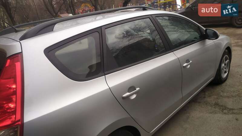 Универсал Hyundai i30 2008 в Хмельницком