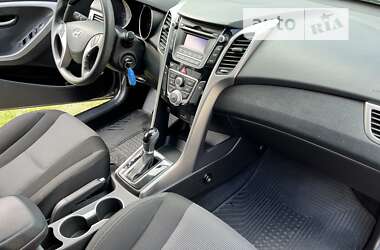Хэтчбек Hyundai i30 2013 в 