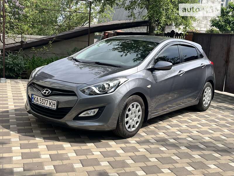 Хетчбек Hyundai i30 2013 в 