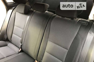 Хэтчбек Hyundai i30 2013 в 