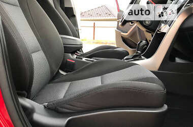 Хэтчбек Hyundai i30 2013 в 