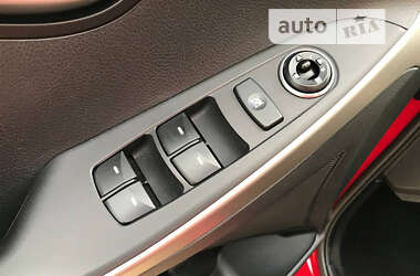 Хэтчбек Hyundai i30 2013 в 