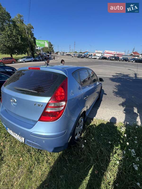 Хетчбек Hyundai i30 2011 в Рівному