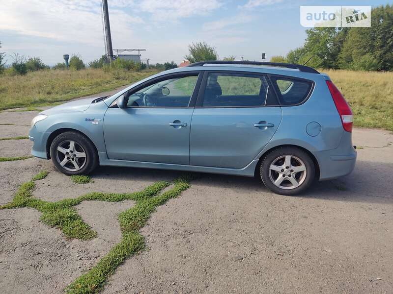 Універсал Hyundai i30 2010 в Рівному